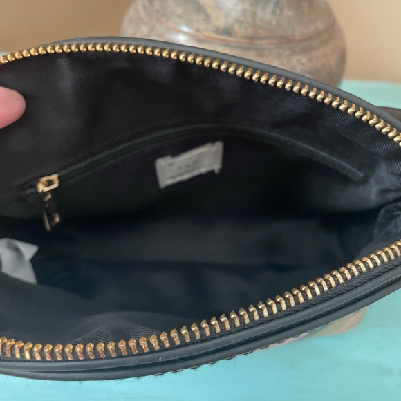 NWOT New Day Crossbody Bag (NWOT) - Picture 3 of 4